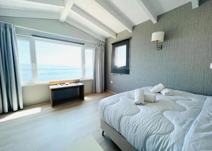 Horizon 3 Bedroom House With Sea View *